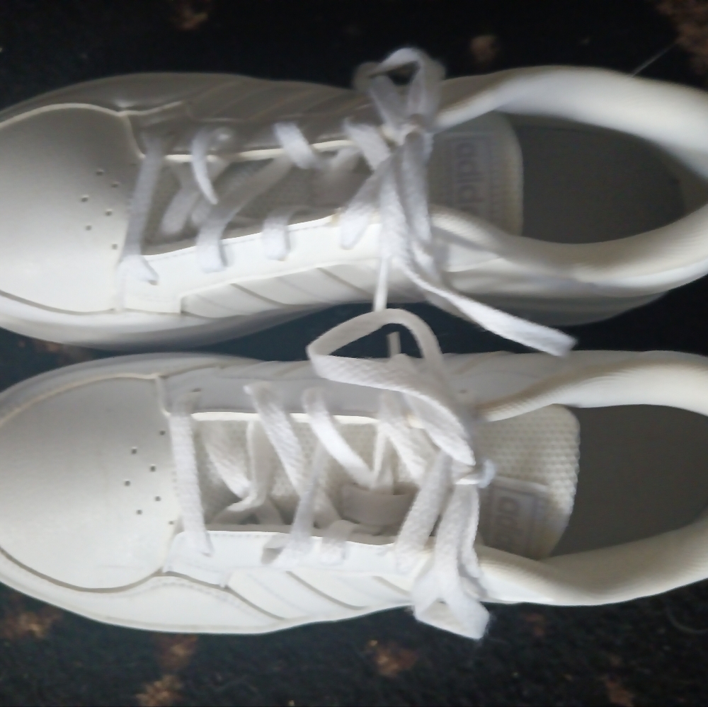 Adidas tennis shoes